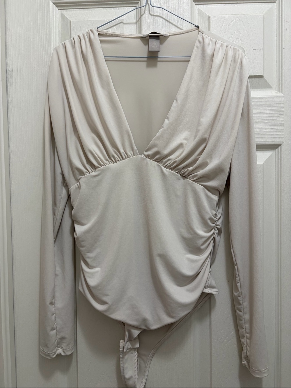 H&M Soft Cream Long Sleeved Bodysuit with Ruching SIZE LARGE